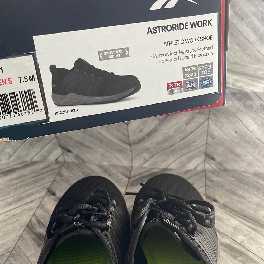 Reebok Women’s Black Athletic Work Shoes - Picture 8 of 9